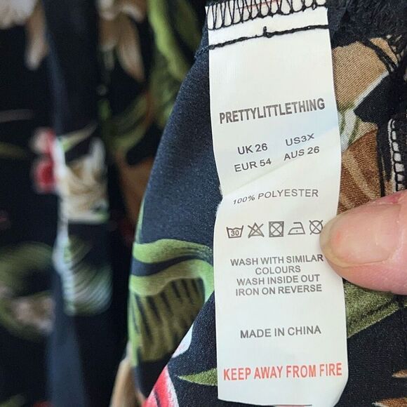 Pretty Little Things Plus Dress Women’s 3X Black Floral Twist Front Maxi Dress - Picture 5 of 8